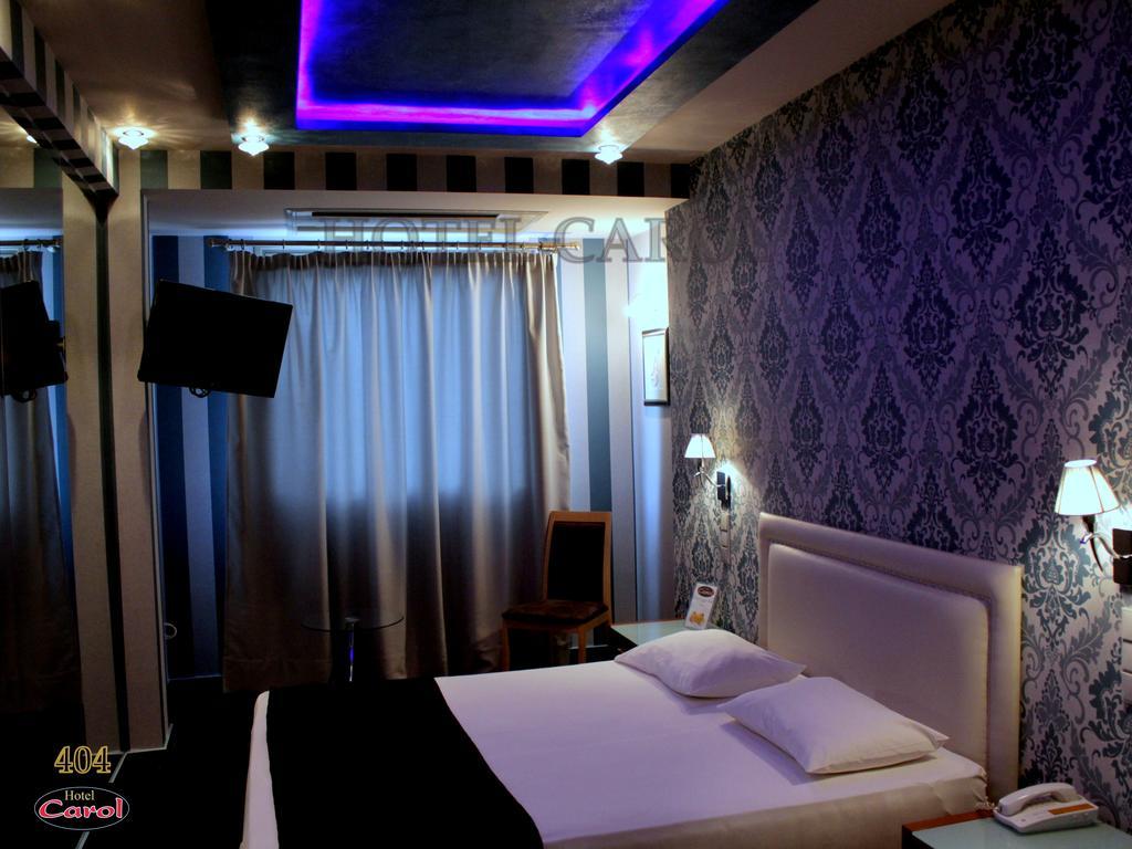 Carol Hotel Pireu Exterior foto